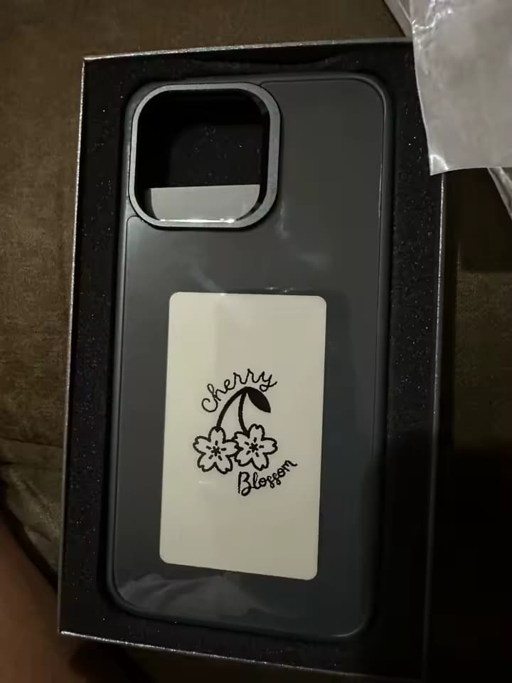 Magiczne etui na iphone 16 pro